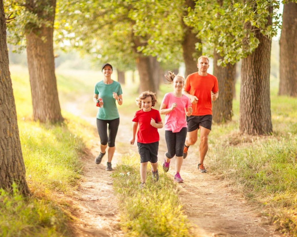 Family activities that build healthy habits - family running together